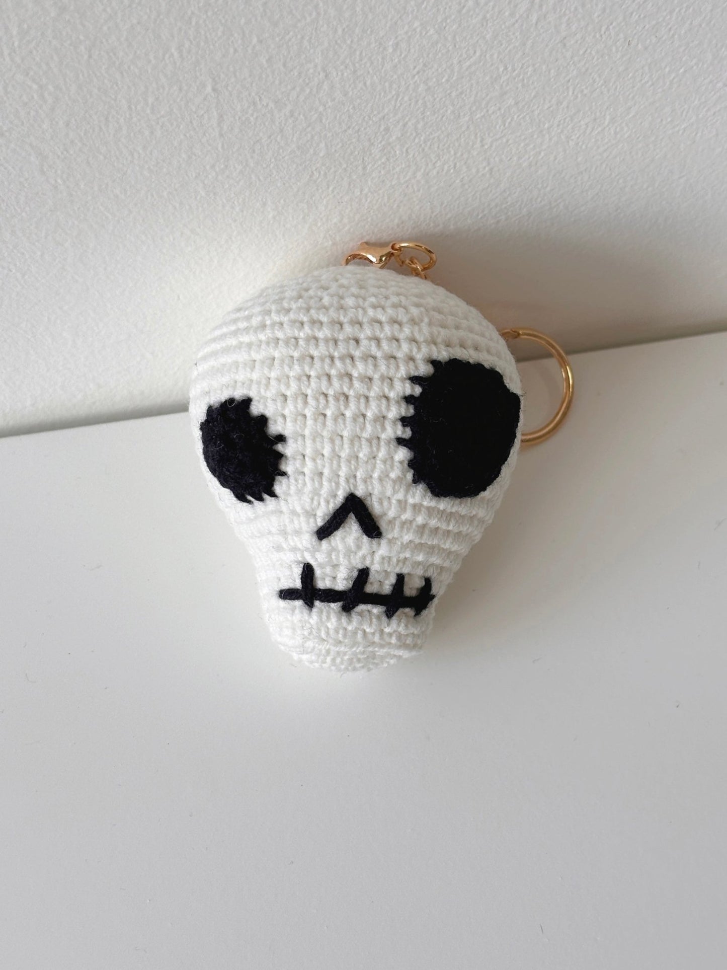 Crochet Skull Keychain / Bag Charm - Crochera