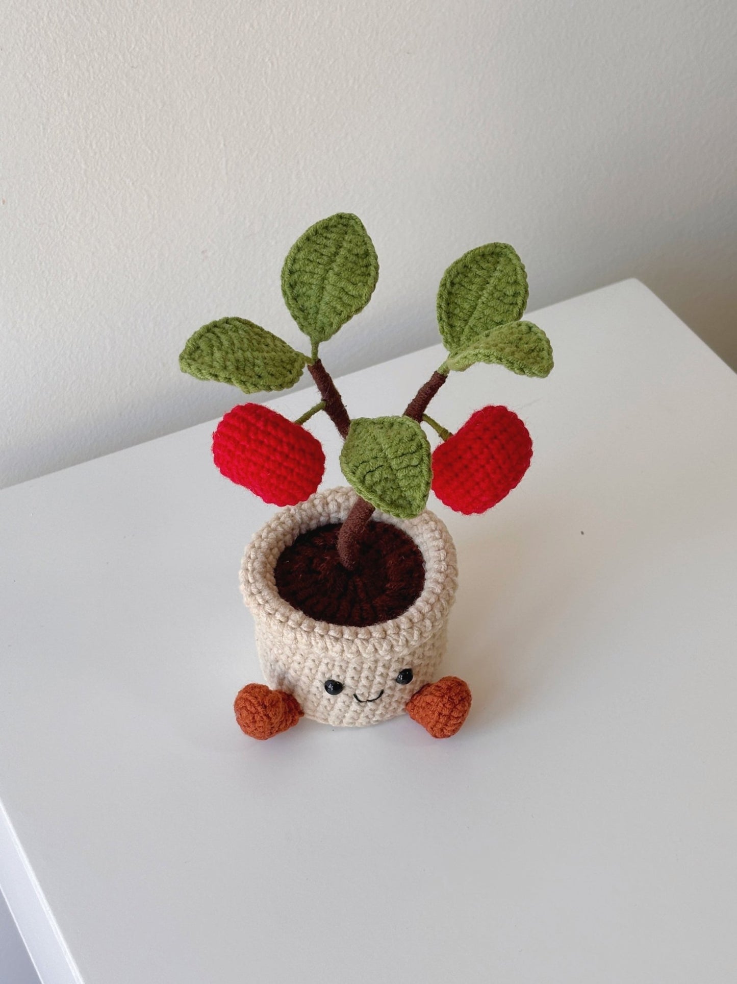 Crochet Smiling Apple Potted Plant - Crochera