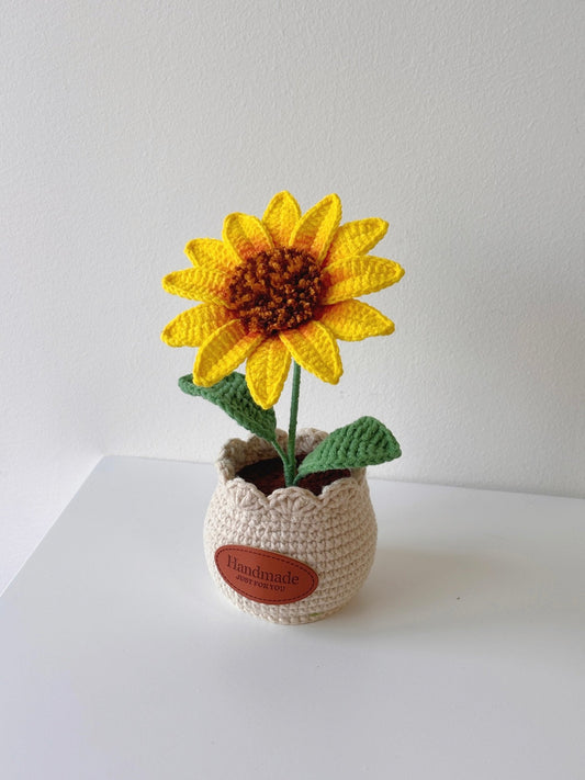 Crochet Sunflower Potted Plant (19cm) - Crochera