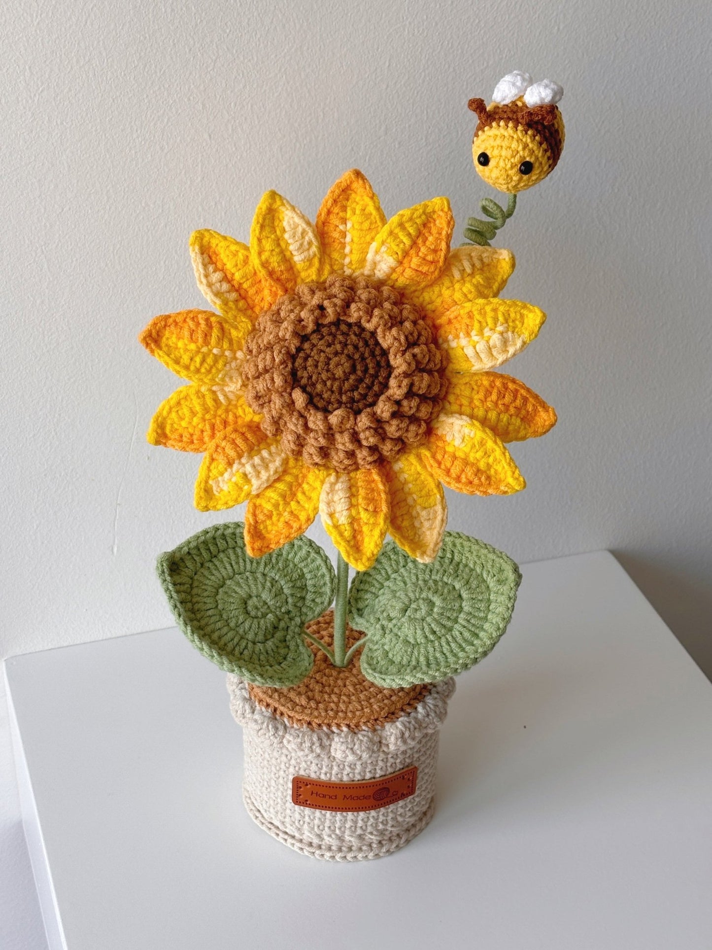 Crocheted Sunflower in Pot with Bee - Crochera