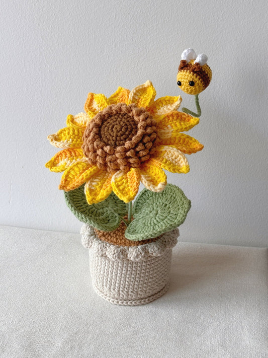 Custom Crocheted Sunflower in Pot with Bee - Crochera