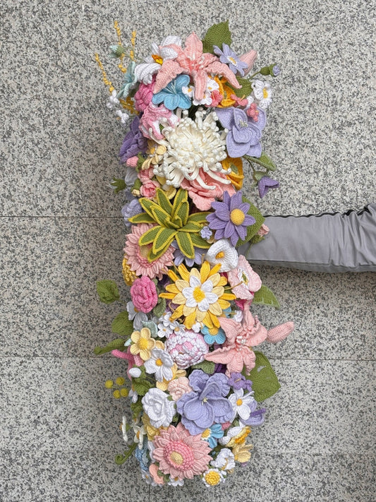 Pastel Garden Cascade - Crochera