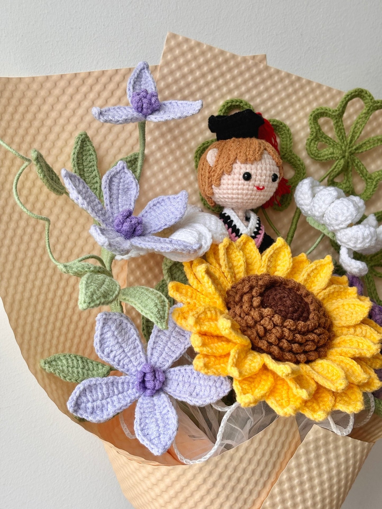 Sunlit Graduation - Crochera