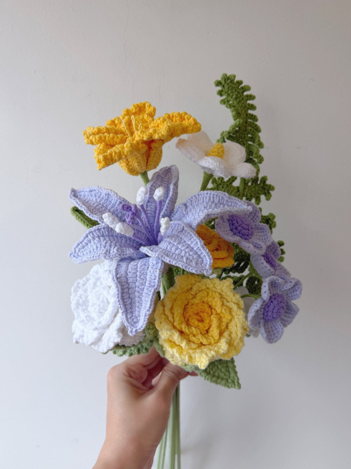 Blissful Petals - Crochera