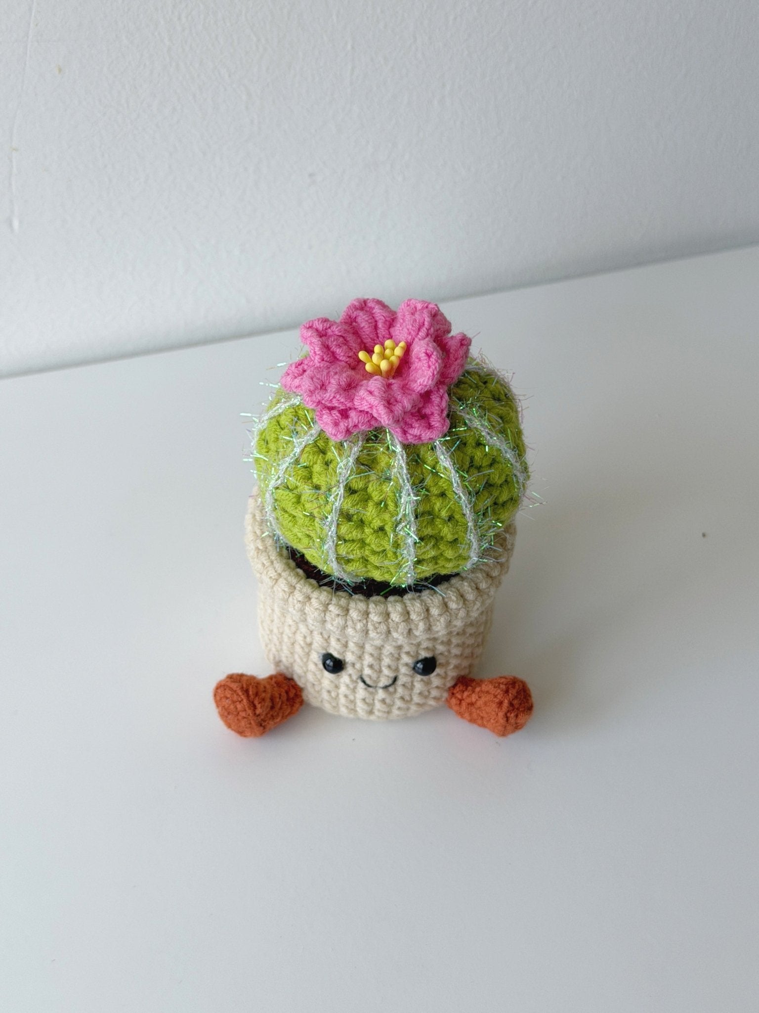 Crochet Blooming Cactus Pot – Smiling Desk Decor - Crochera