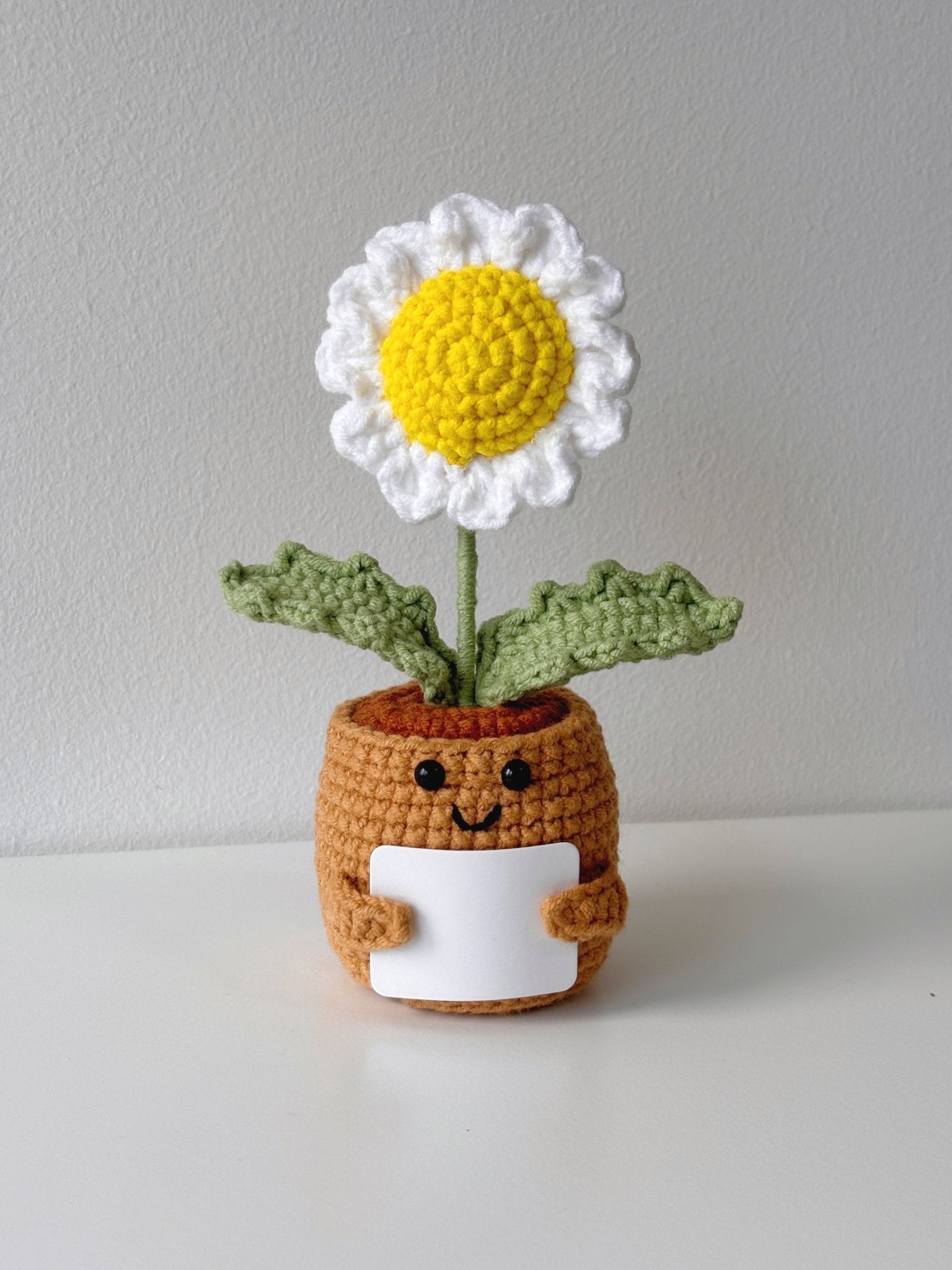 Crochet Daisy in Pot - Crochera