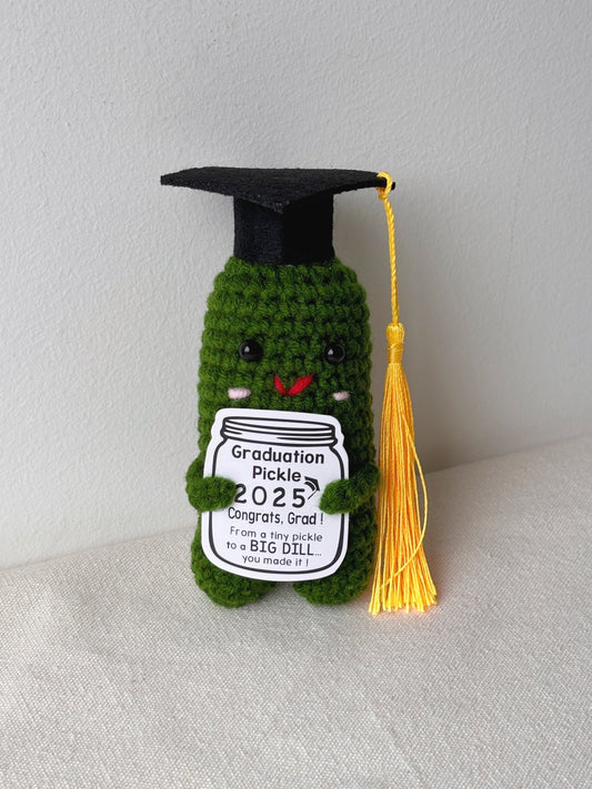 Crochet Graduation Pickle - Crochera
