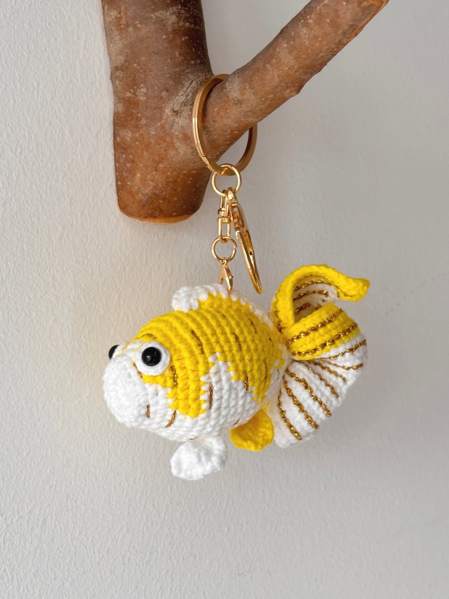Crochet Koi Fish Keychain - Crochera