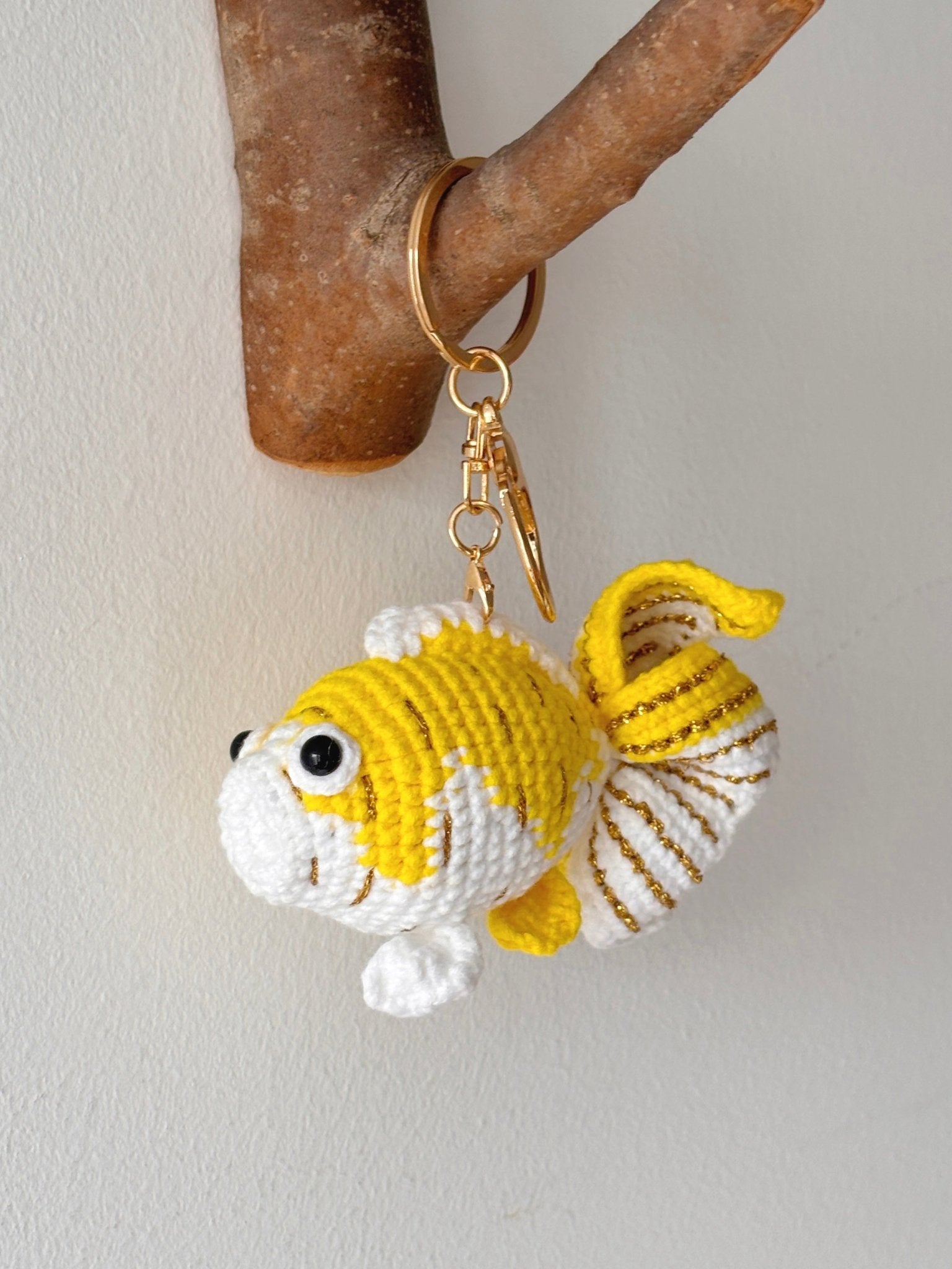 Crochet Koi Fish Keychain - Crochera
