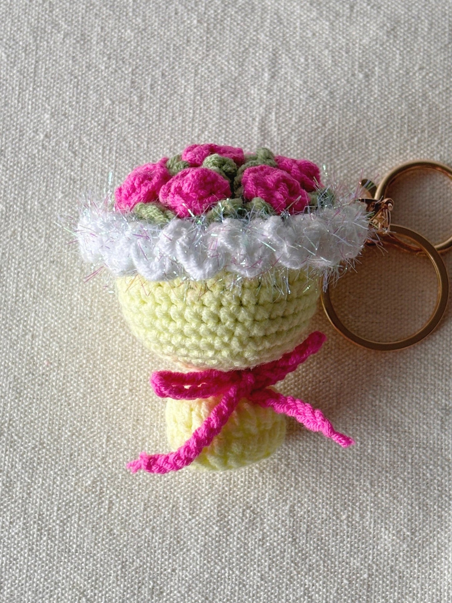 Crochet Mini Pink Rose Bouquet - Crochera