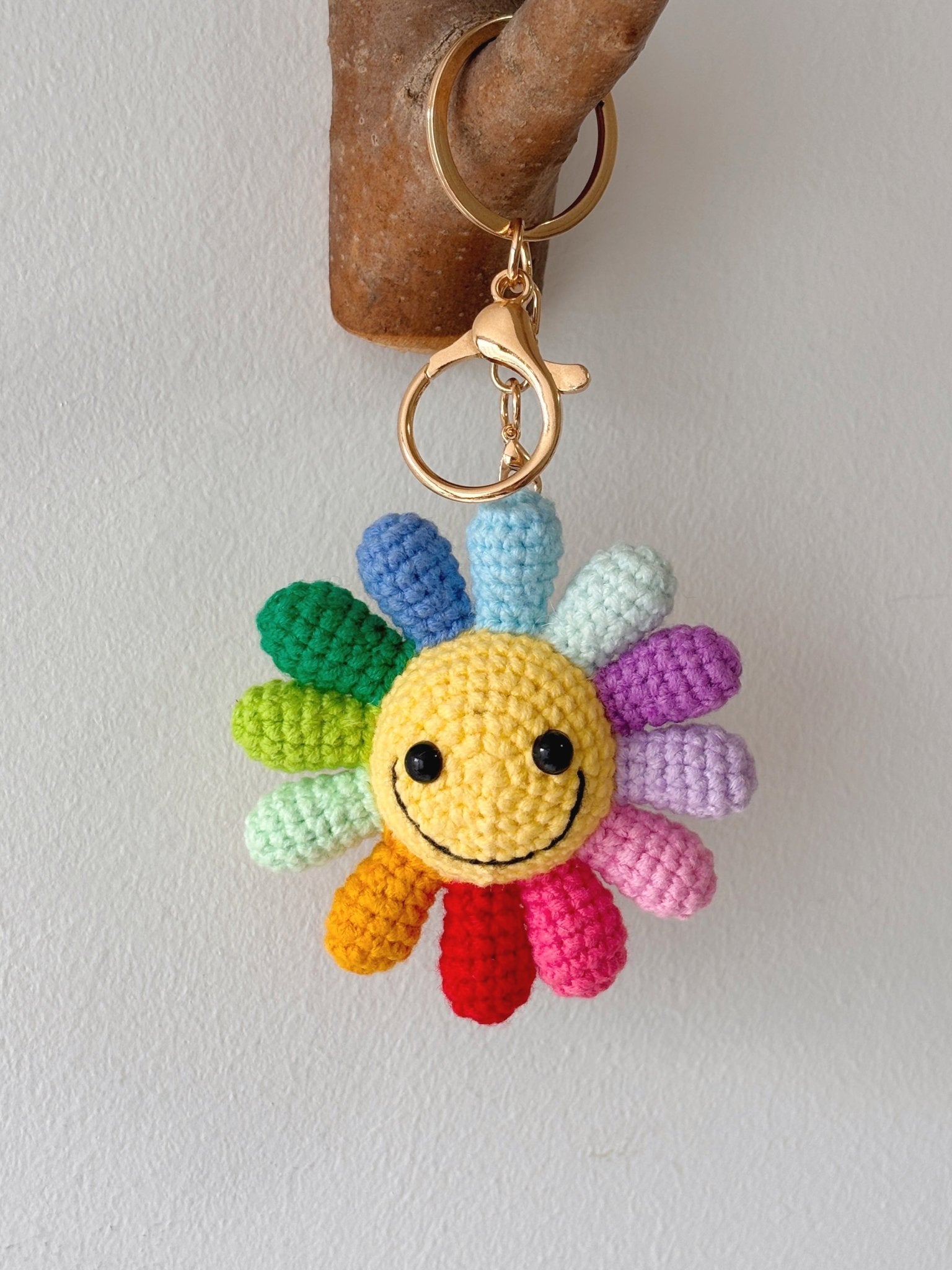 Crochet Rainbow Smiley Sunflower Keychain - Crochera