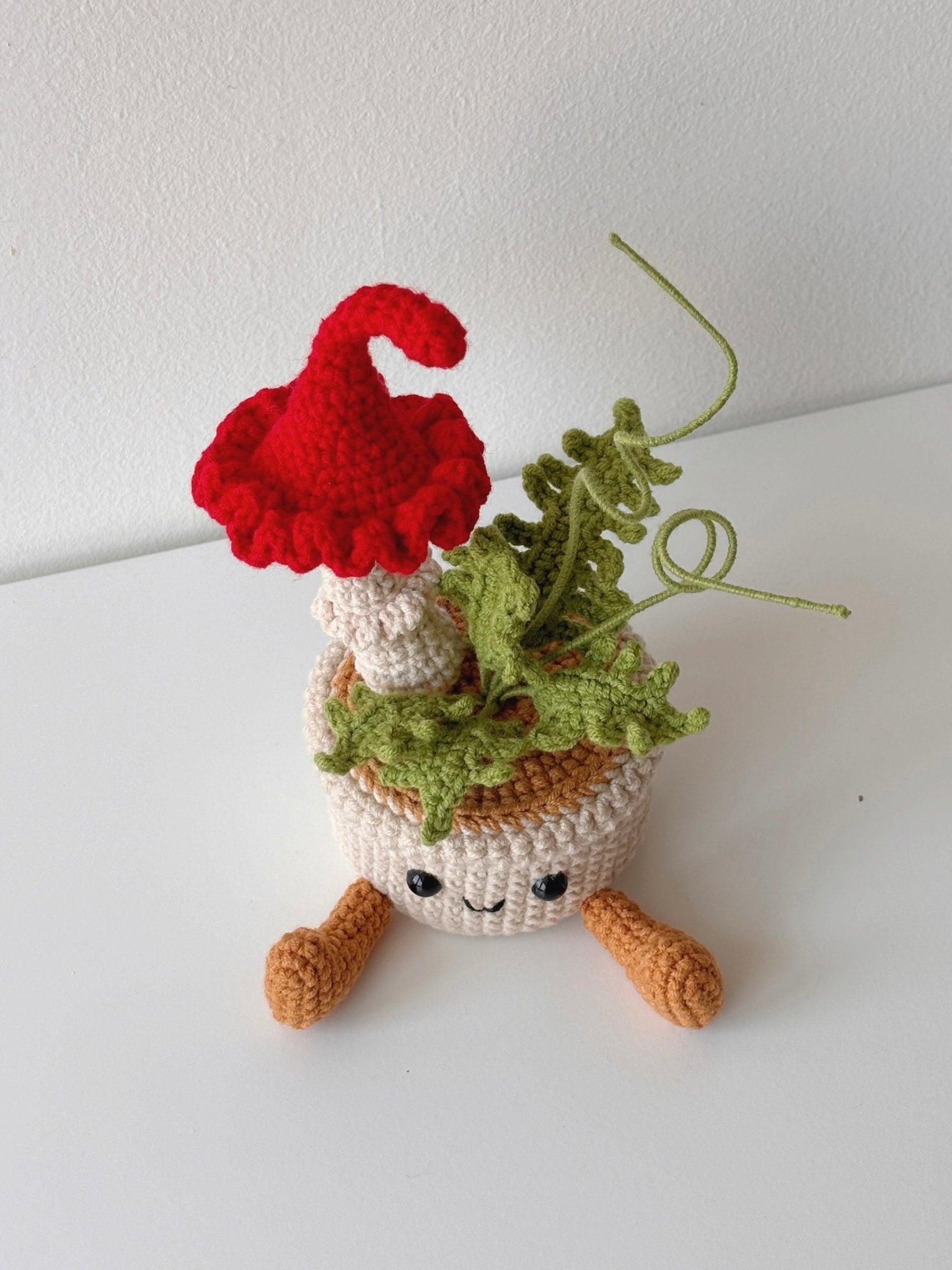 Crochet Red Mushroom Pot with Smiley Planter - Crochera