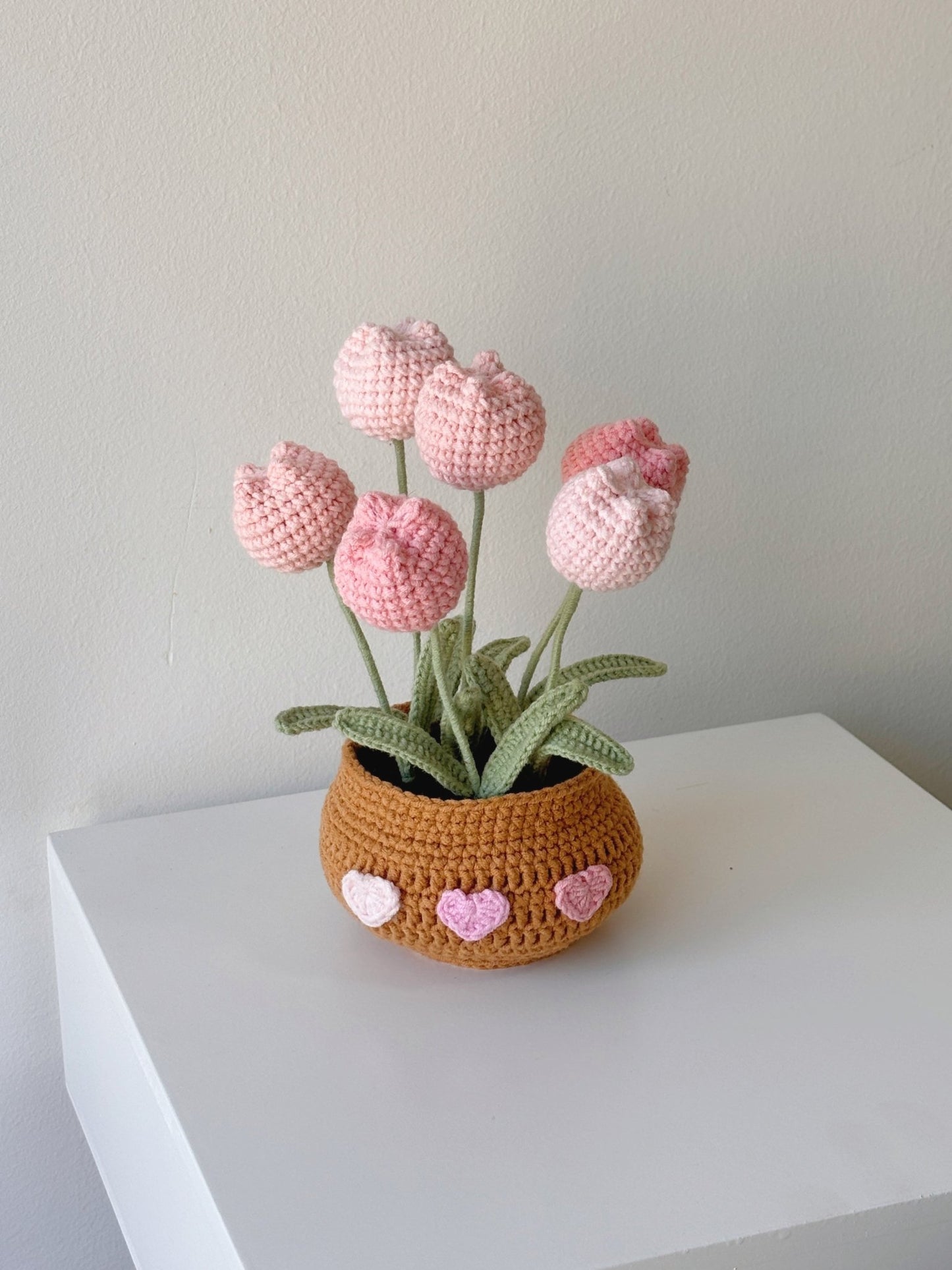 Crochet Six - Bloom Tulip Potted Plant - Crochera