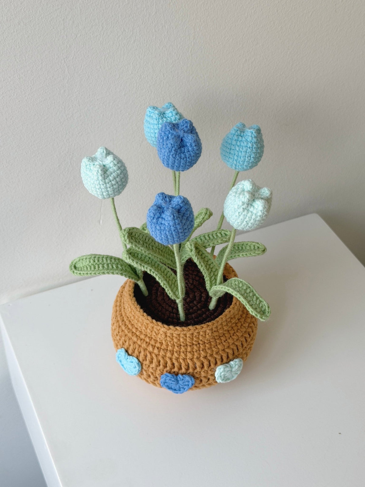 Crochet Six-Bloom Tulip Potted Plant - Crochera