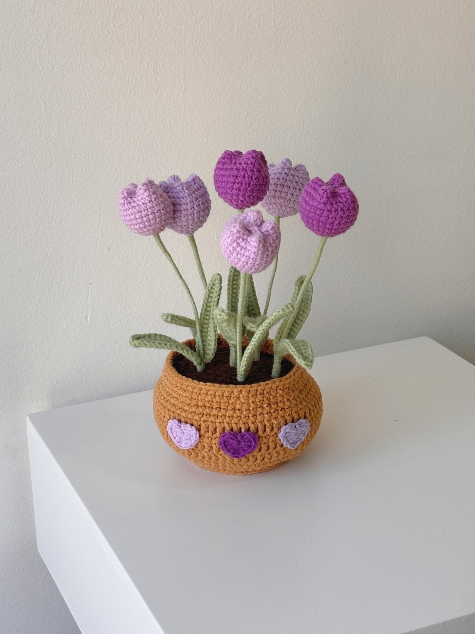 Crochet Six - Bloom Tulip Potted Plant - Crochera