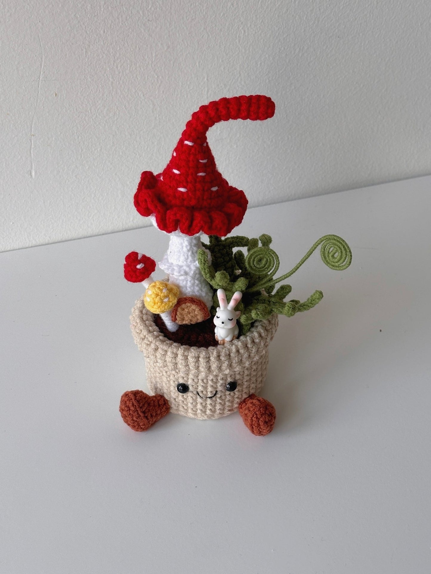Crochet Smiling Mushroom Garden Potted Plant - Crochera