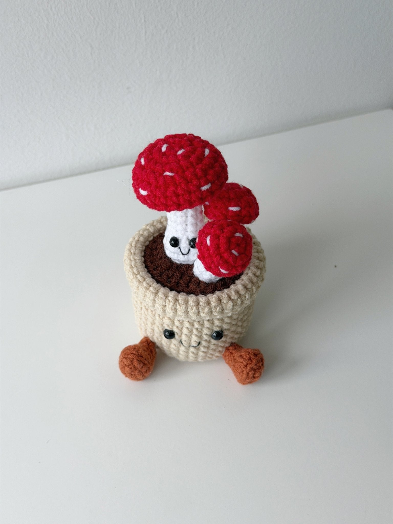 Crochet Smiling Mushroom Potted Plant - Crochera