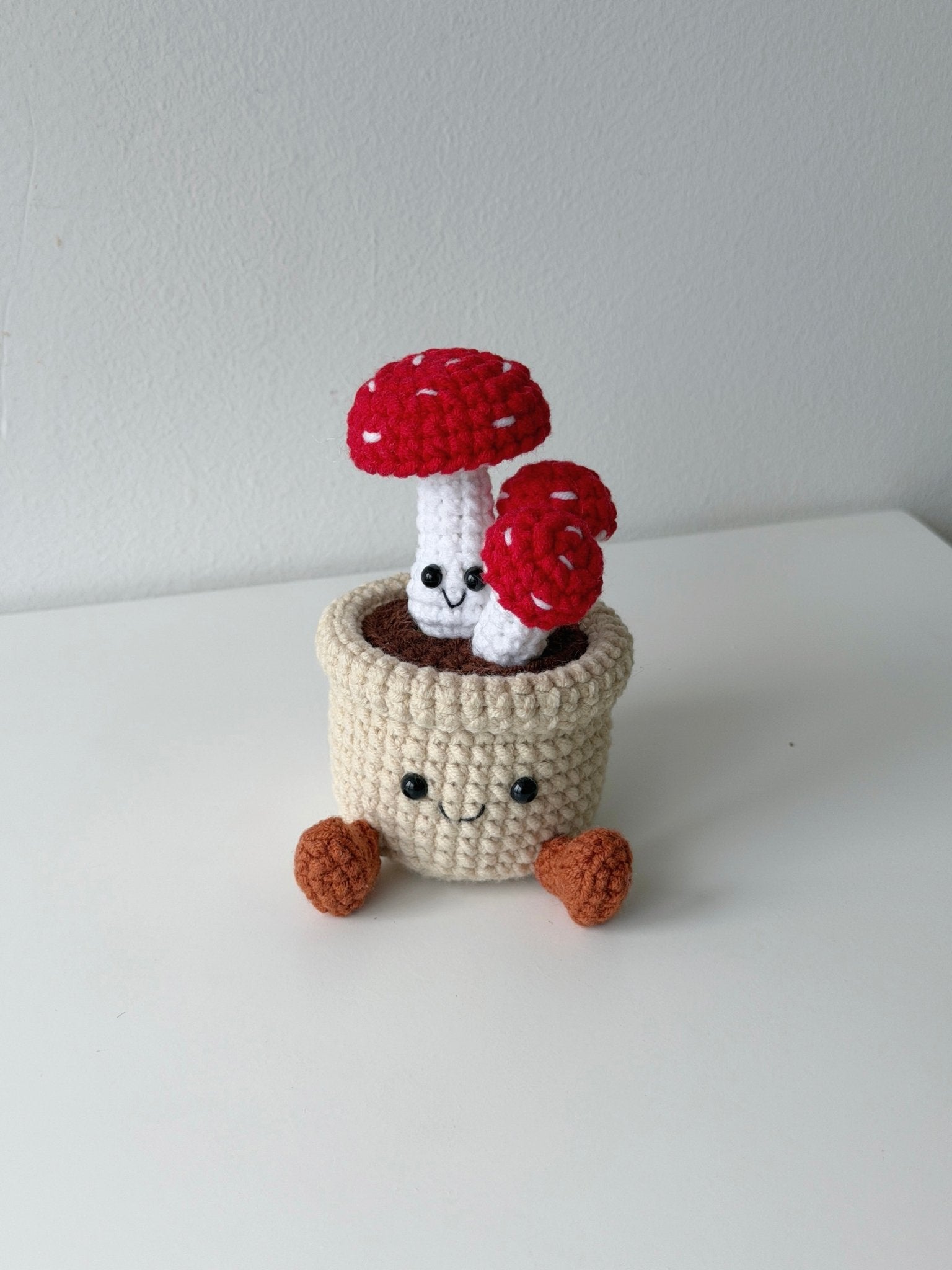Crochet Smiling Mushroom Potted Plant - Crochera