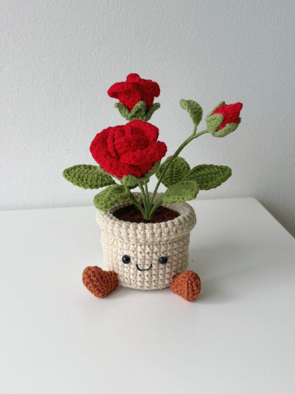 Crochet Smiling Red Rose Potted Plant - Crochera