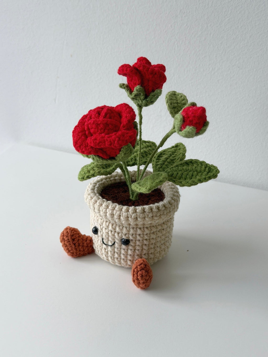 Crochet Smiling Red Rose Potted Plant - Crochera