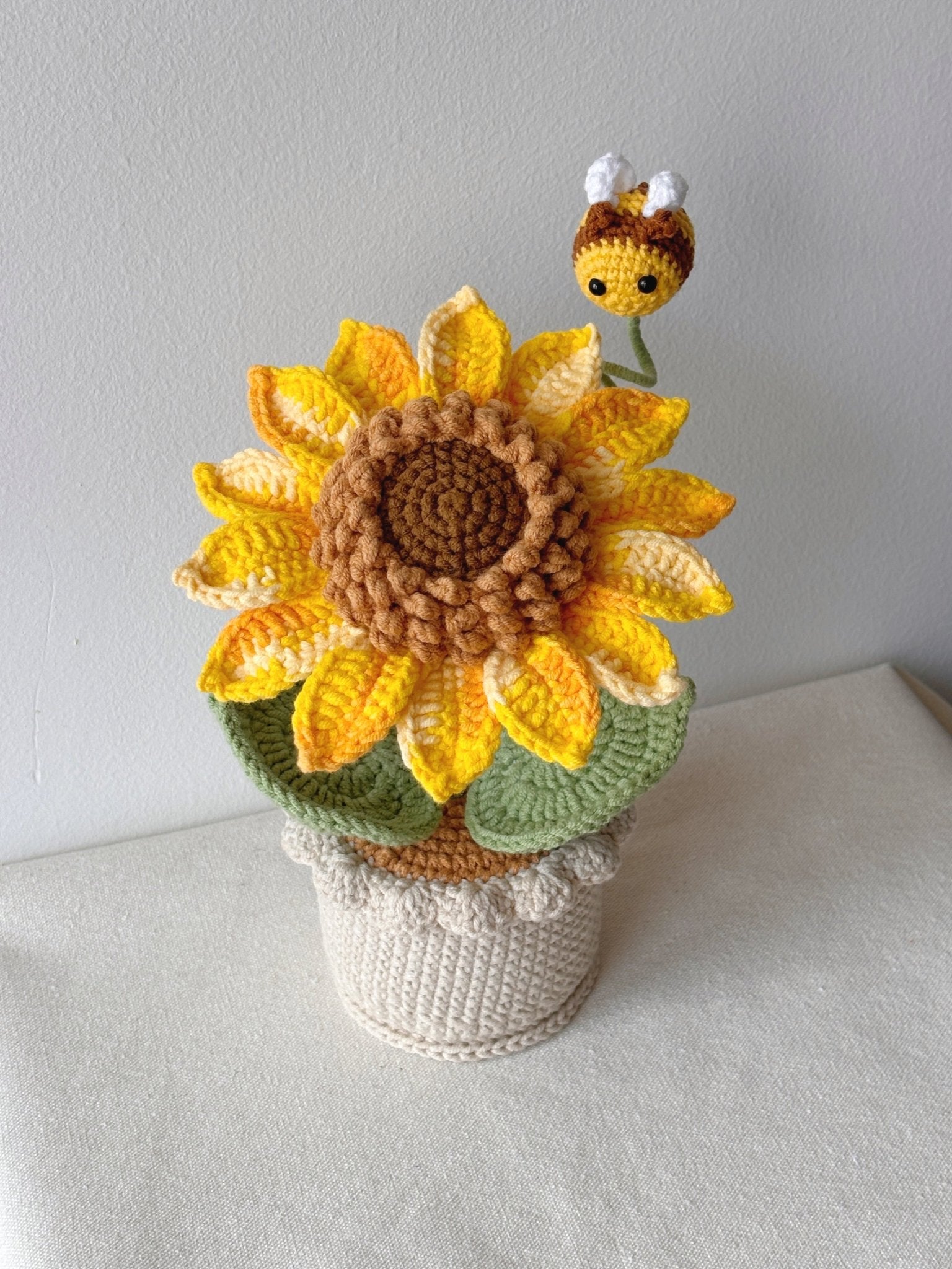 Custom Crocheted Sunflower in Pot with Bee - Crochera