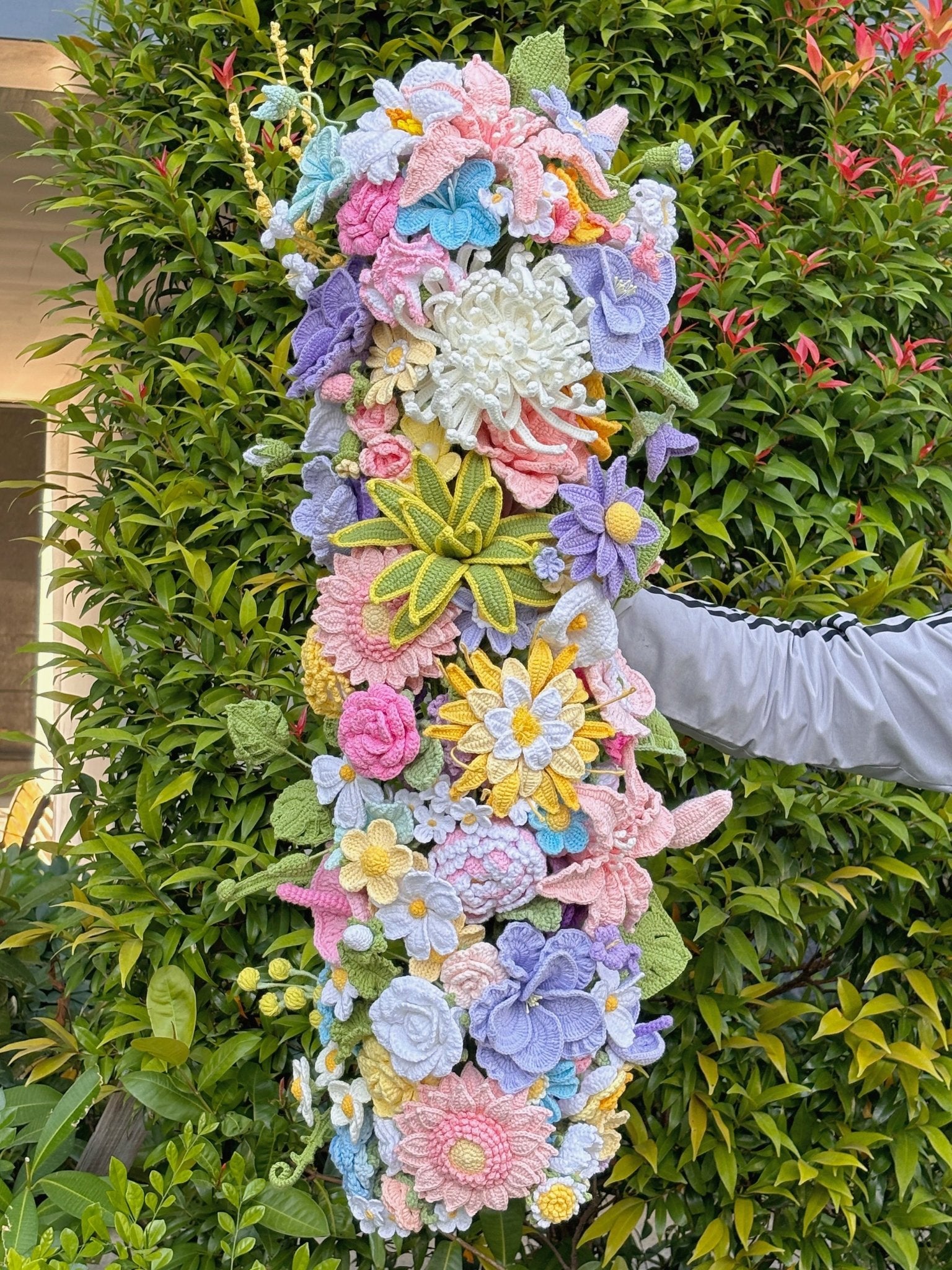 Pastel Garden Cascade - Crochera