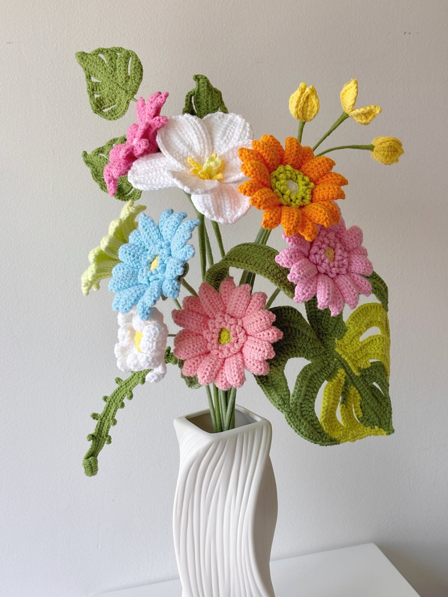 Pure Harmony (Vase Not Included) - Crochera